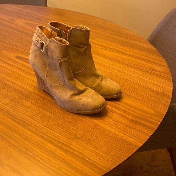 Maurice's Wedge Faux Suede boots - Picture 1 of 9